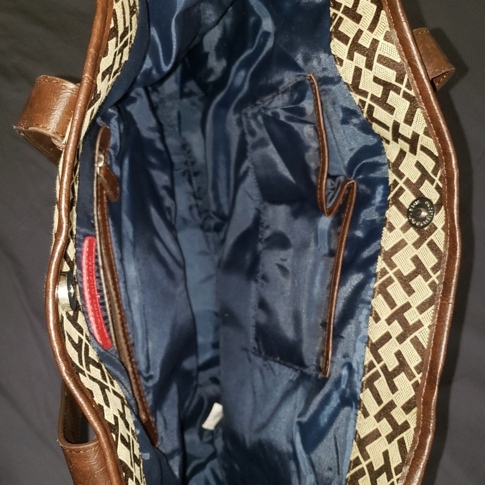 Tote - Picture 3 of 4